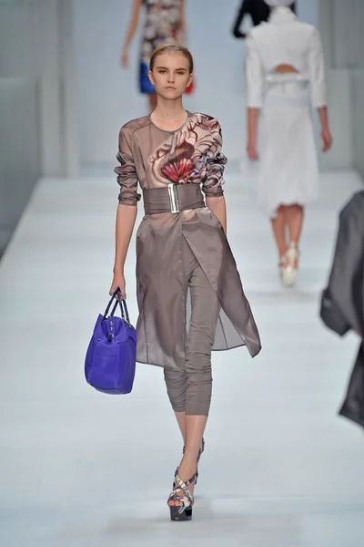 Look 30